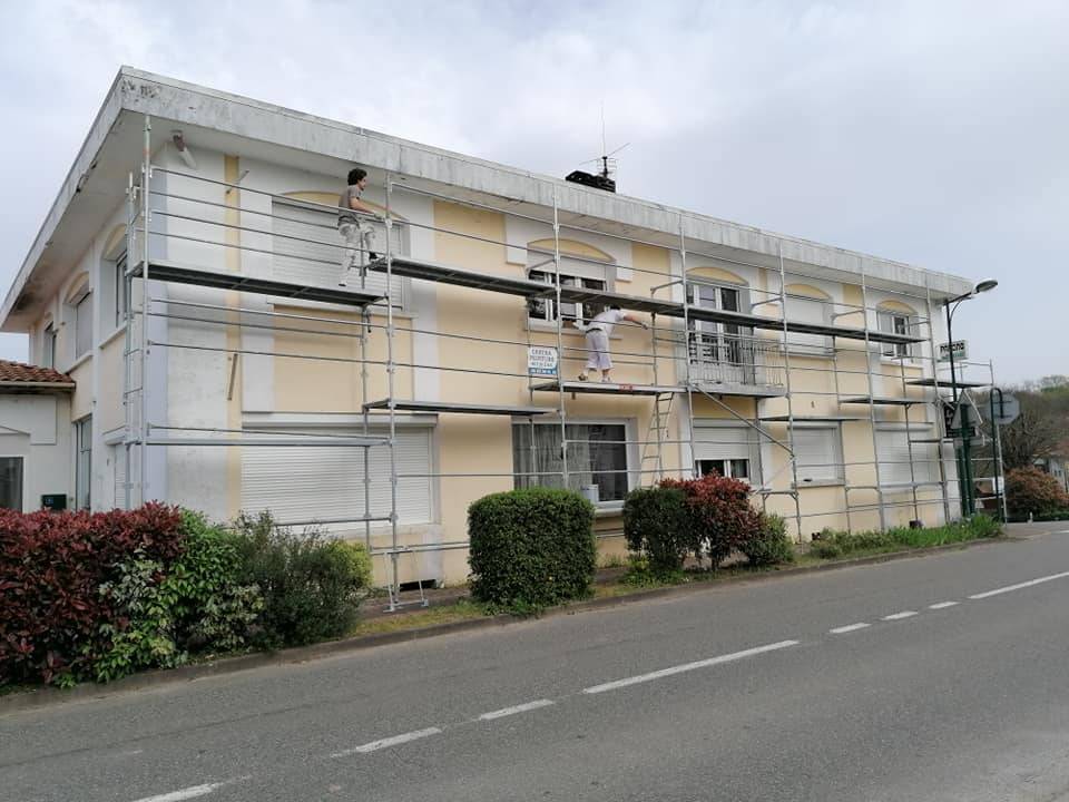 Ravalement de façade - Castra Peinture travaux de peinture et de revêtement à Dax